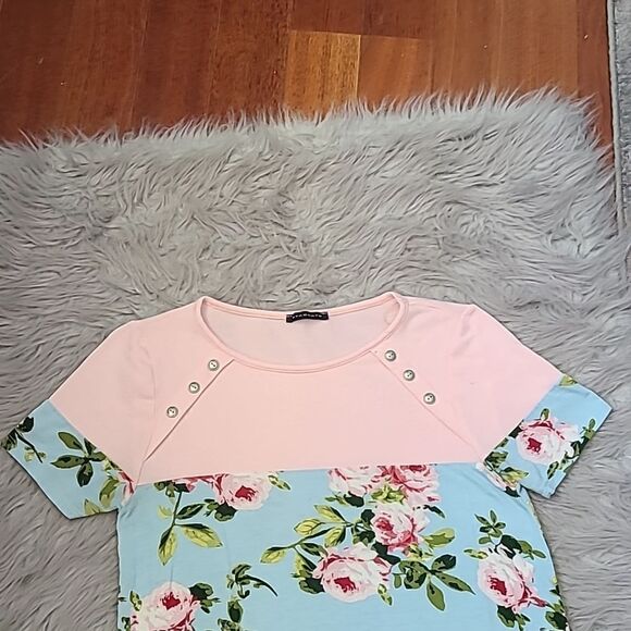 Staccato womens soft stretcy pink and light blue floral‎ tshirt size small - Picture 2 of 5